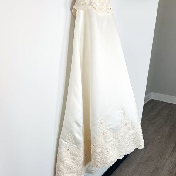 Oleg Cassini Ivory Satin Beaded Beaded Ball Gown Bridal Wedding Dress NWOT - Picture 5 of 16